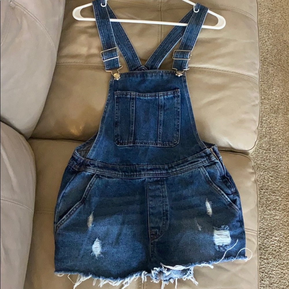 Short overalls